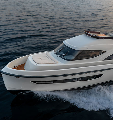 Deep_Yacht_Fly_52_List